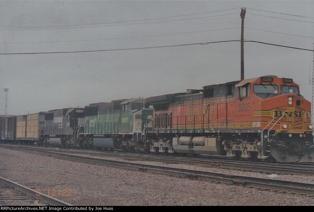 BNSF 5205 East